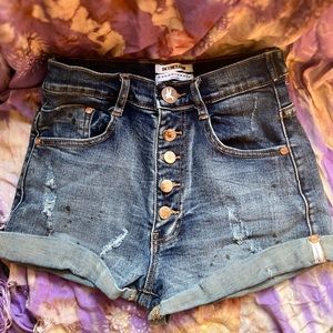 One TeaSpoon high waisted denim short! Size 26